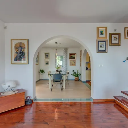Vila Heni